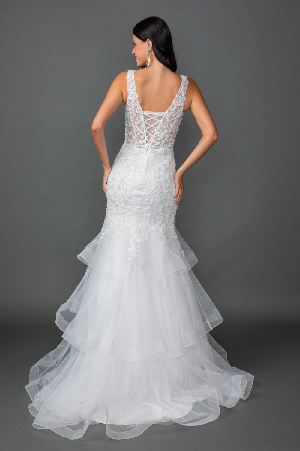 Sleeveless Lace Applique Wedding Gown - Style 0320 2