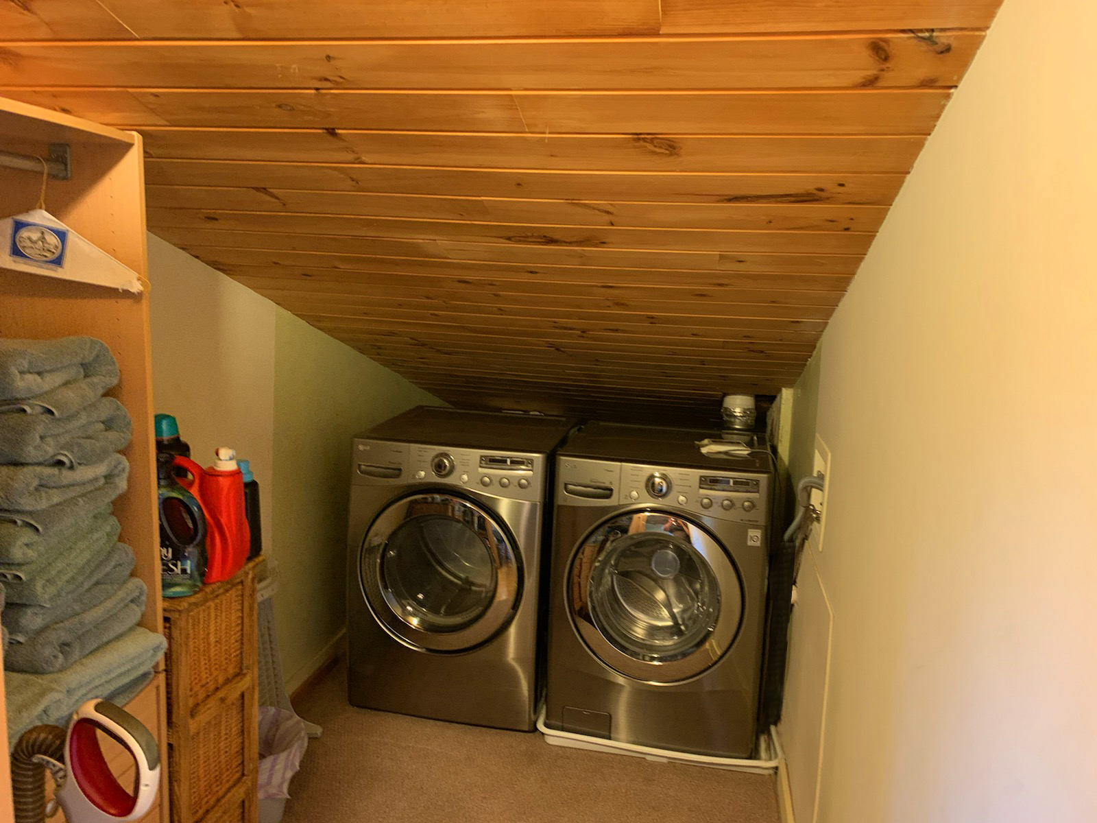Upper level laundry room