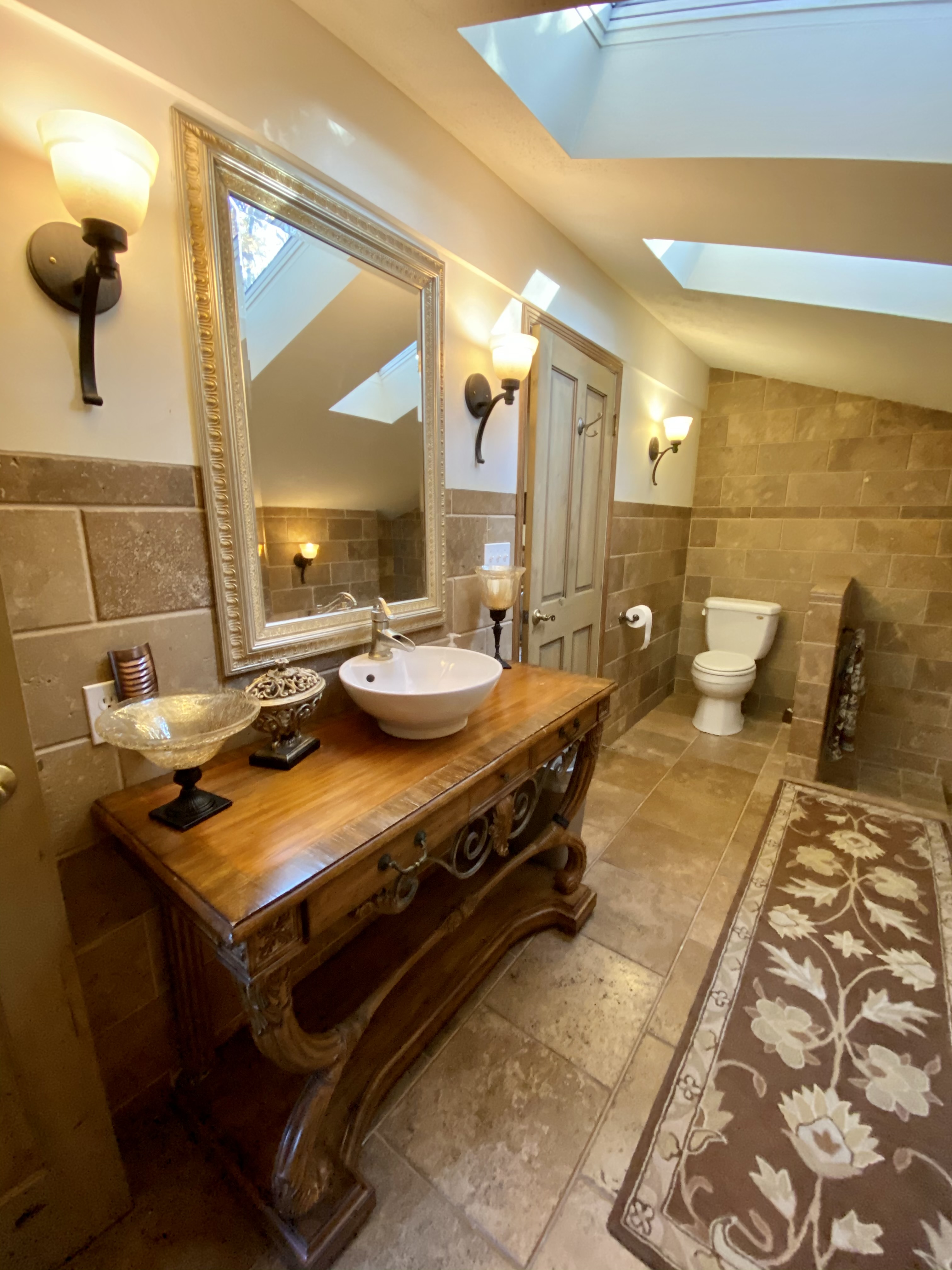 Upper level bath
